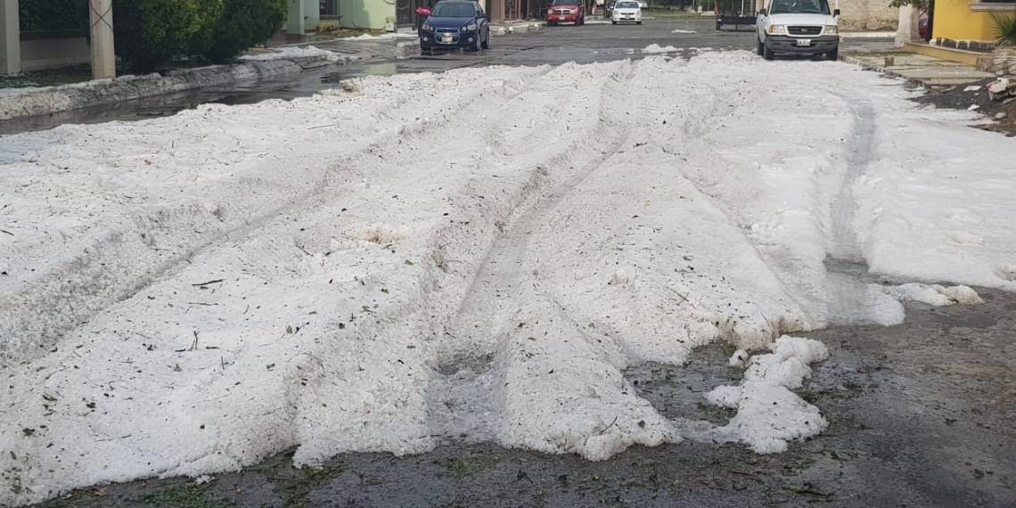 Sol, granizo y accidentes, día loco en Saltillo