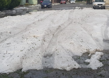 Sol, granizo y accidentes, día loco en Saltillo