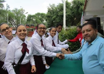 Secundaría Benito Juárez trabaja en el rescate de valores