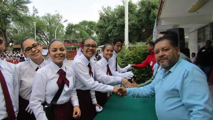 Secundaría Benito Juárez trabaja en el rescate de valores