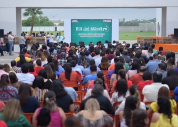Festejan a Maestros de Ciudad Acuña en su día