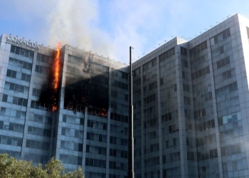 Confirman perdida de documentos tras incendio en edificio de Conagua