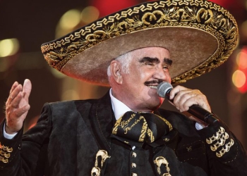 Vicente Fernández rechaza trasplante de hígado; temía que fuera de un gay