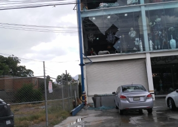 Fuerte lluvia azota a Saltillo