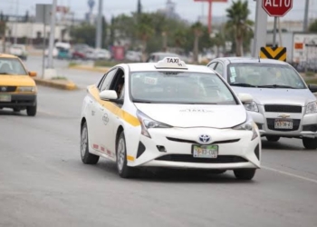 ¿No que no? Sí aumentará la tarifa de taxis