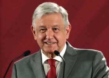 Presidente de México firma memorándum contra el nepotismo