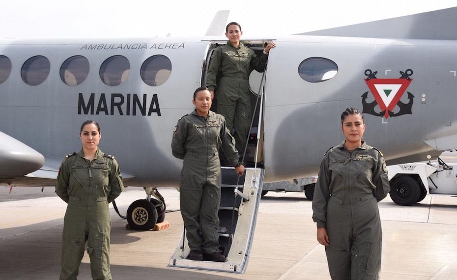 Primera tripulación aérea comandada por mujeres