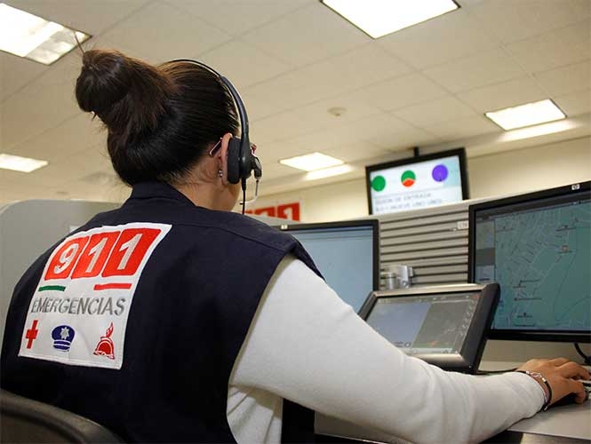 Aprobarían ley para sancionar a quienes hagan mal uso del 911