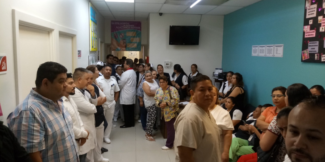 Sindicato no permite el ingreso de personal del ISSSTE para brindar atención