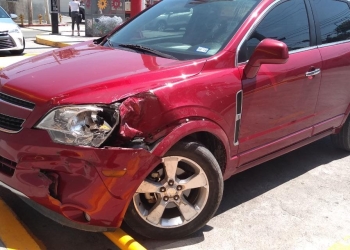 Se registran dos accidentes en el mismo crucero