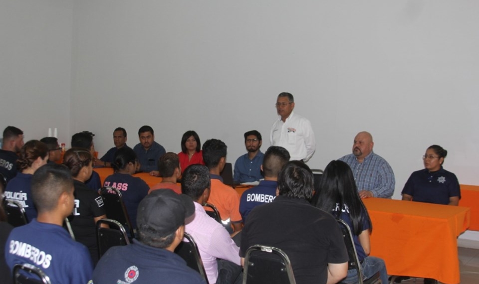 Imparten cursos de capacitación para Servidores Públicos