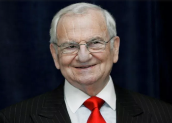 Muere Lee Iacocca, padre del legendario Ford Mustang y leyenda de la industria automotriz en EU