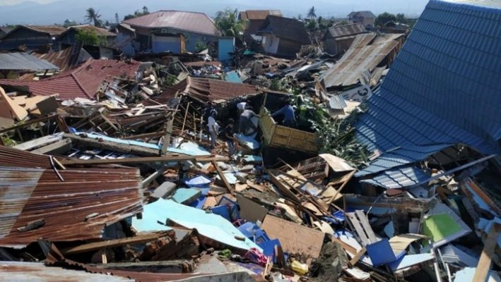 Indonesia es sacudido con sismo de 7.3 grados