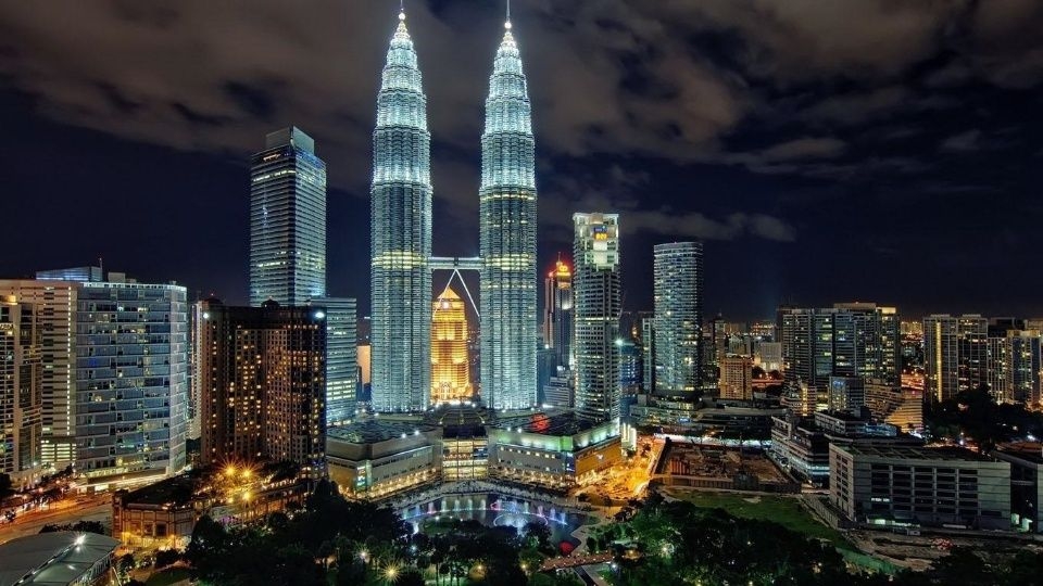 Muere César Pelli a los 92 años el arquitecto de Torres Petronas