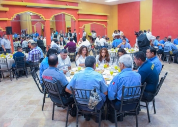 Reconoce municipio a bomberos en su día