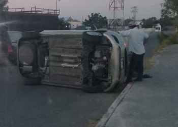 Se registra volcadura en la colonia Palmas