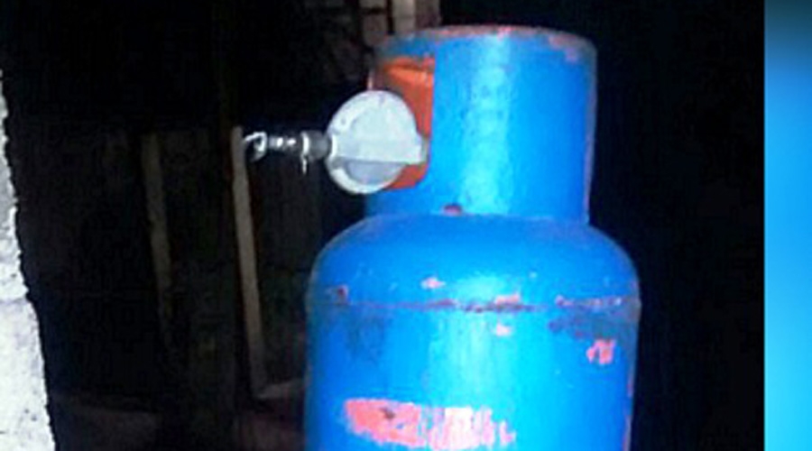 Detienen a pareja por robo de un tanque de gas