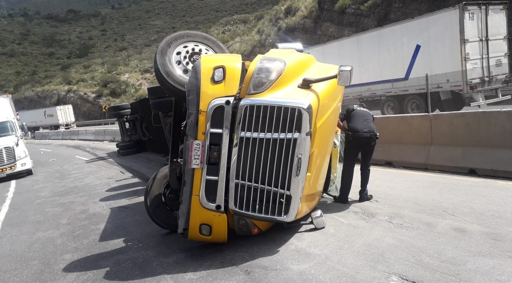 Otra volcadura en la 57