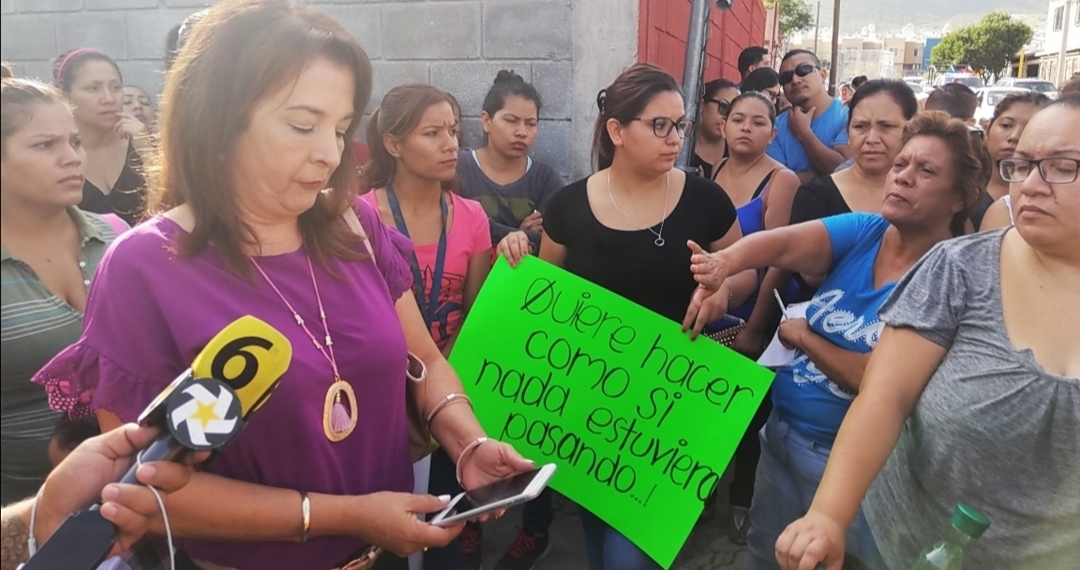 Intendente espiaba a niñas en el baño