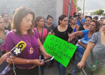 Intendente espiaba  a niñas en el baño