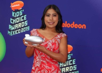Yalitza Aparicio recibe premio en los Kids’ Choice Awards