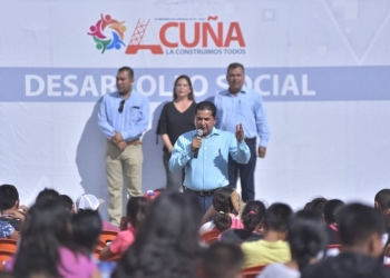 Se realizo la entrega de Paquetes Escolares y Becas “Sembrando Sueños”