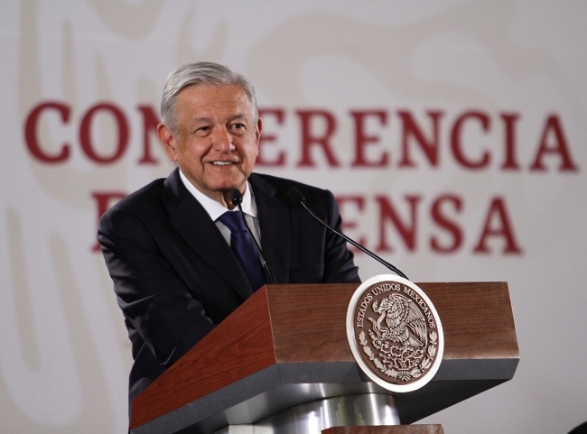 Presidente de México llama a manifestarse con responsabilidad y sin violencia