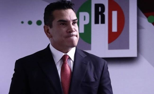 Alejandro Moreno asume presidencia del PRI