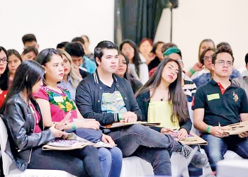 Adolescentes mexicanos, en riesgo de depresión por factores sociales