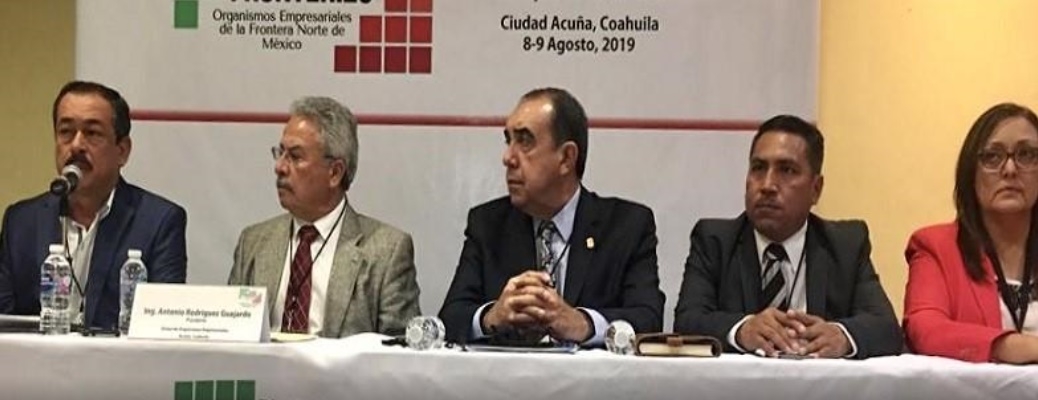 Empresarios analizan temas fiscales, migración y salud