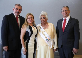 DIF Coahuila corona Reina Estatal del Adulto Mayor 2019