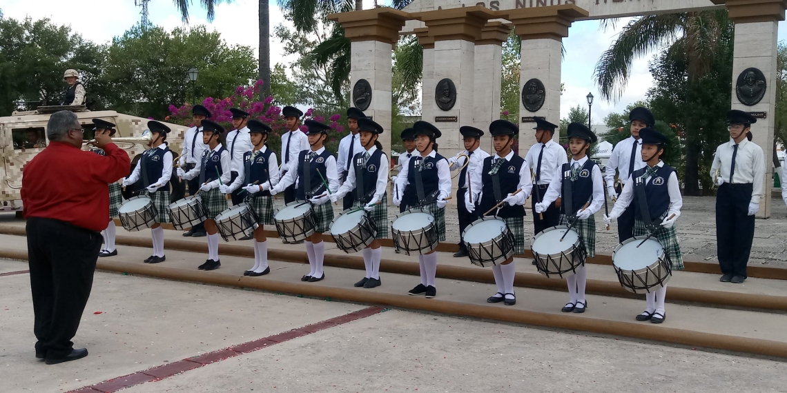 Más de 30 años preparando bandas de guerra