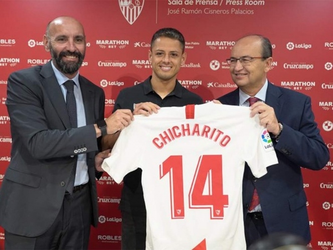 Sevilla ficha y presenta al ‘Chicharito’
