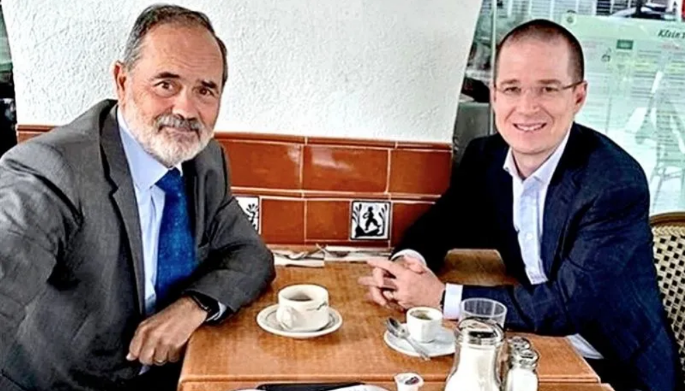 Critican a Madero y a Anaya por supuesta propina que dejaron