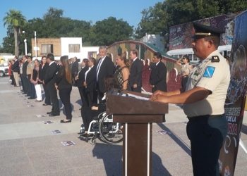 Realizan ceremonia cívica por inicio del mes patrio