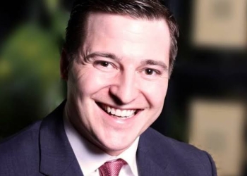 Candidato a senador por Arizona propone adherir México a EE.UU.