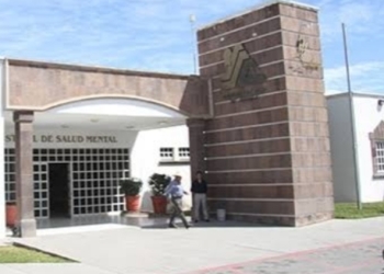 Entra al Cesame y  fallece después