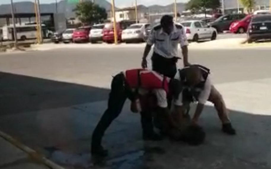 Polémico video exhibe a guardias