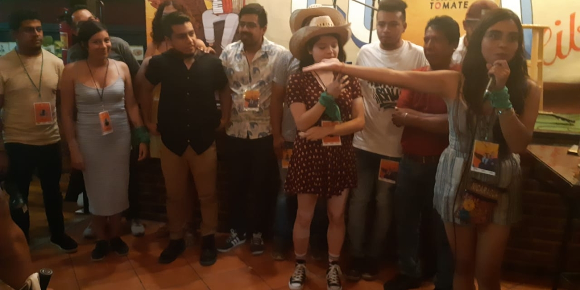 Dan la bienvenida a los artistas de ciudad mural