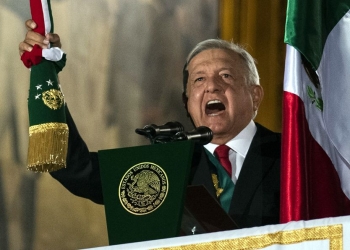 ¿A quiénes dedicó AMLO sus 20 ‘vivas’?