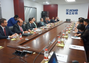 Empresa China XCMG evaluará expandir operaciones en Coahuila