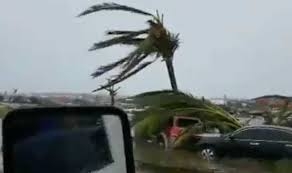 Huracán Dorian sigue destrozando las Bahamas