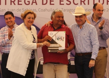 Habitantes de la Región Carbonífera recibieron escrituras