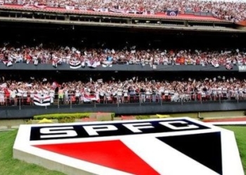Aficionado de Sao Paulo cae desde la tribuna del estadio Morumbi (VIDEO)