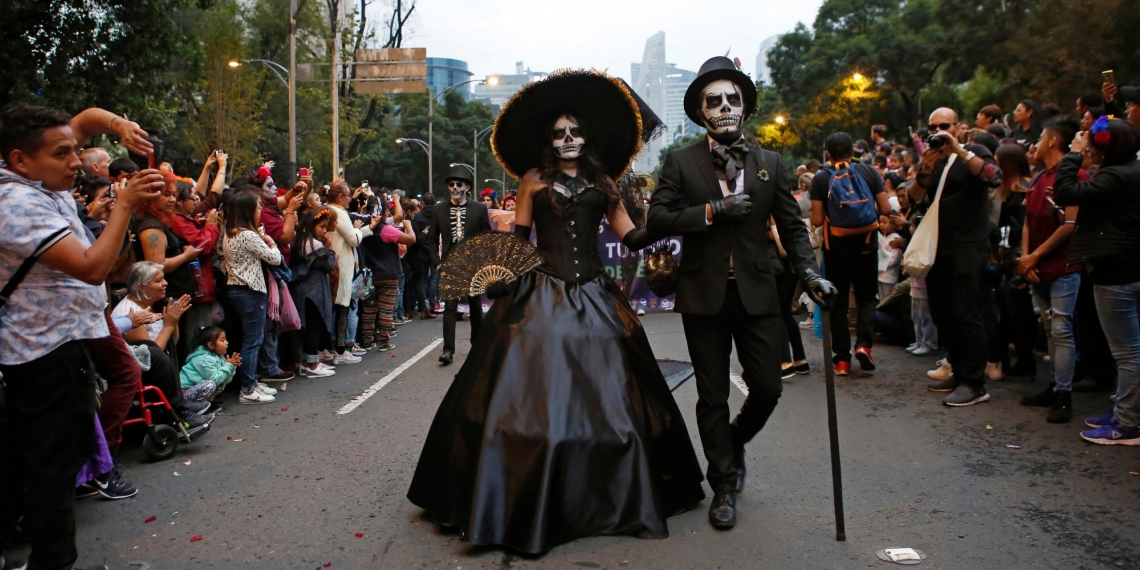 Fotogalería: catrinas invaden el Paseo de la Reforma