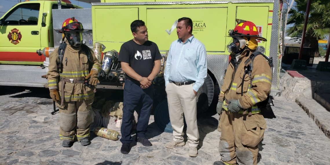 Dona Global Gere  equipo a bomberos