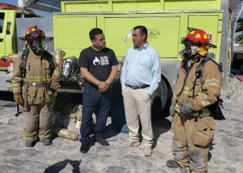 Dona Global Gere  equipo a bomberos