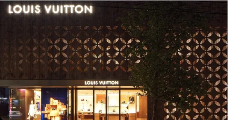Ocultan robo a boutique Louis Vuitton