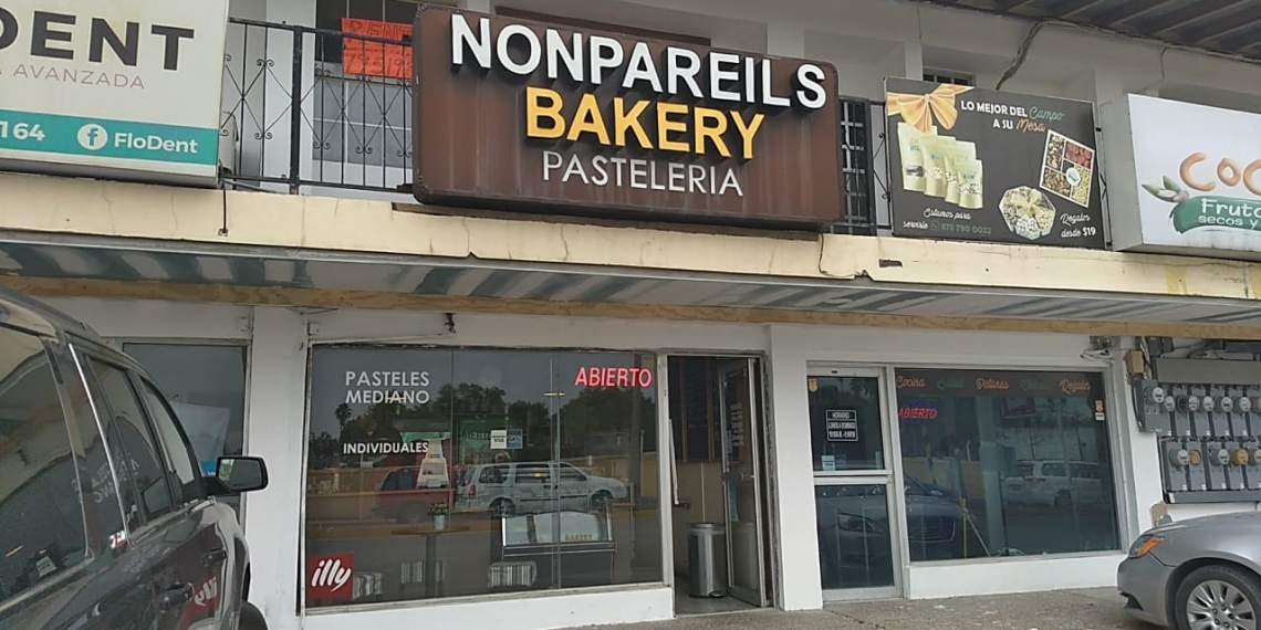 Investigan robo a pastelería