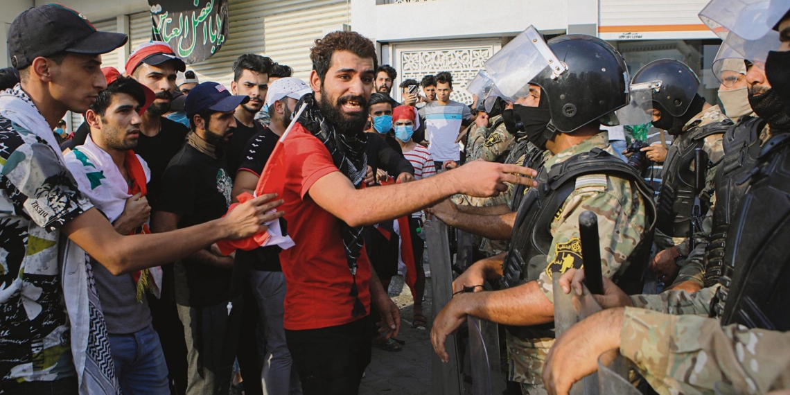 Suman 102 muertes por protestas en Iraq